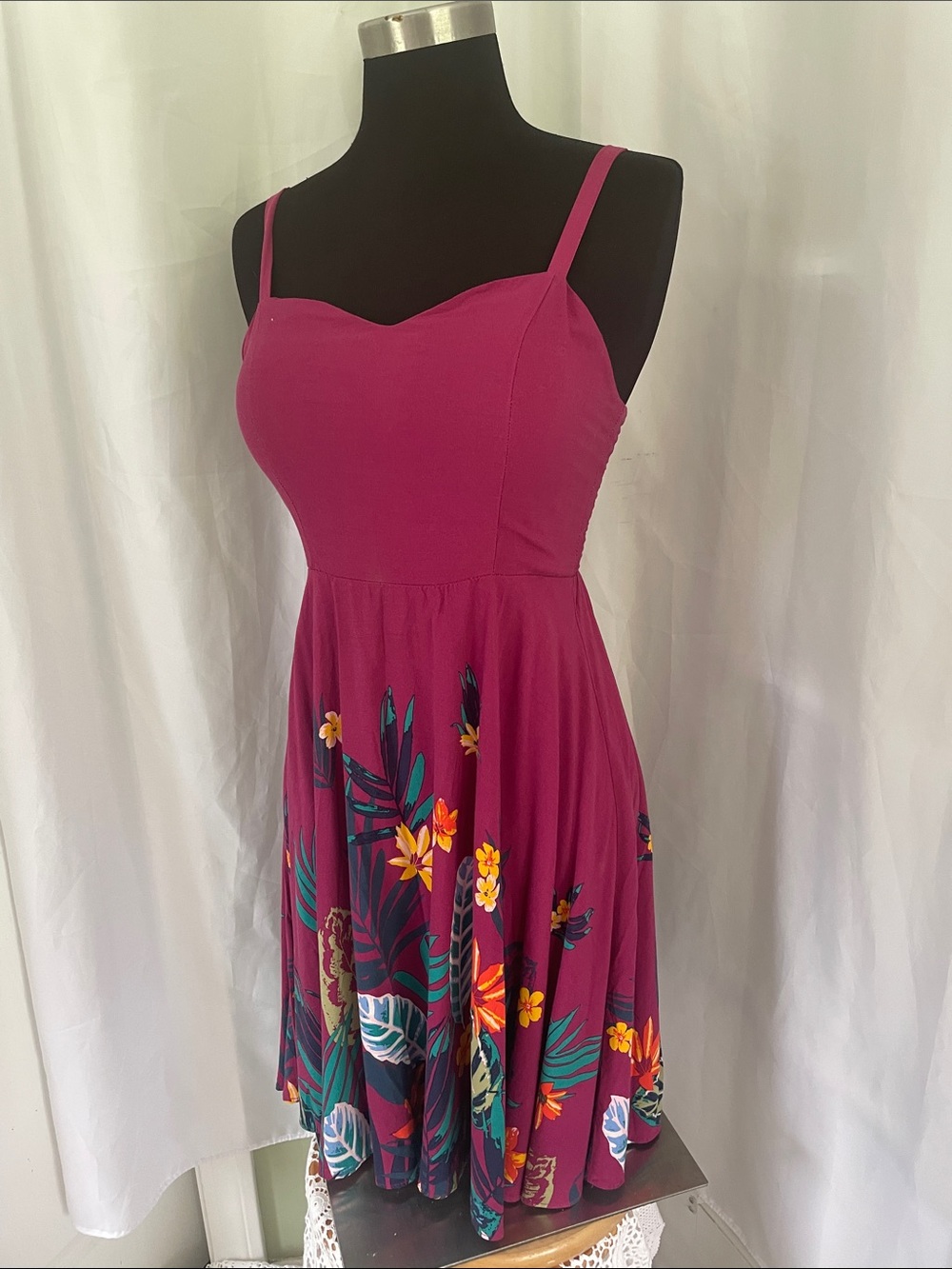 Old Navy Fuchsia Floral Dress Size S Pit to Pit 17” Length 34